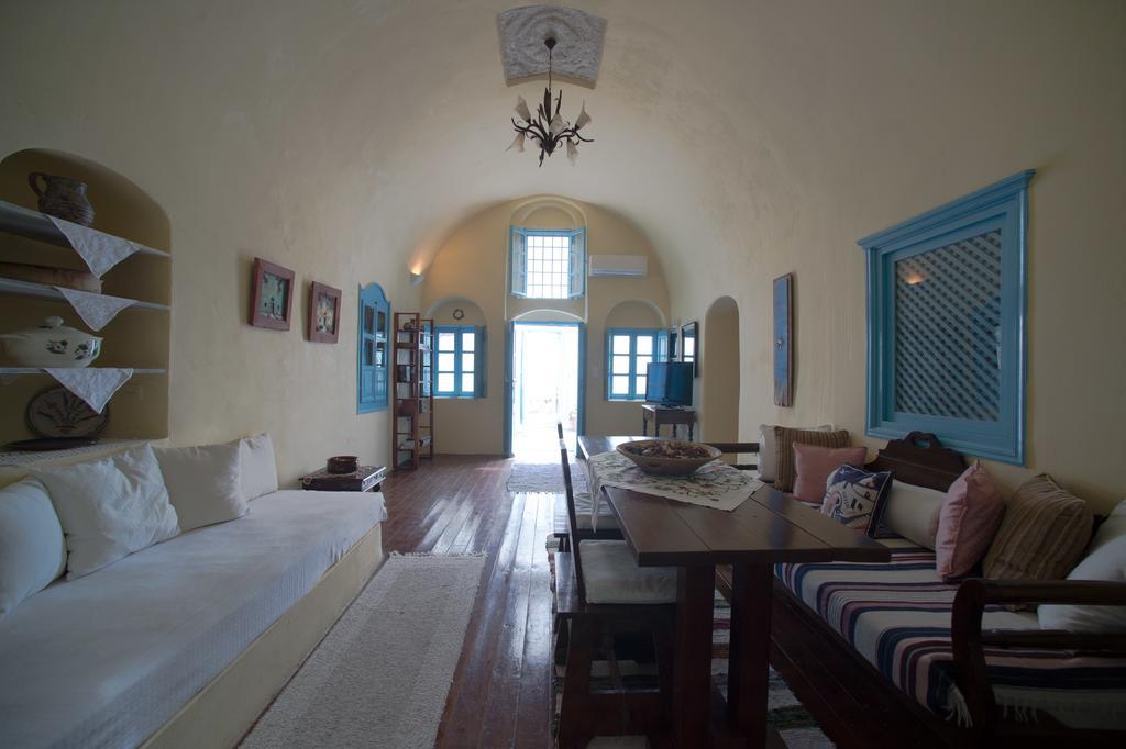 Zoe Aegeas Traditional Houses Oia  Phòng bức ảnh